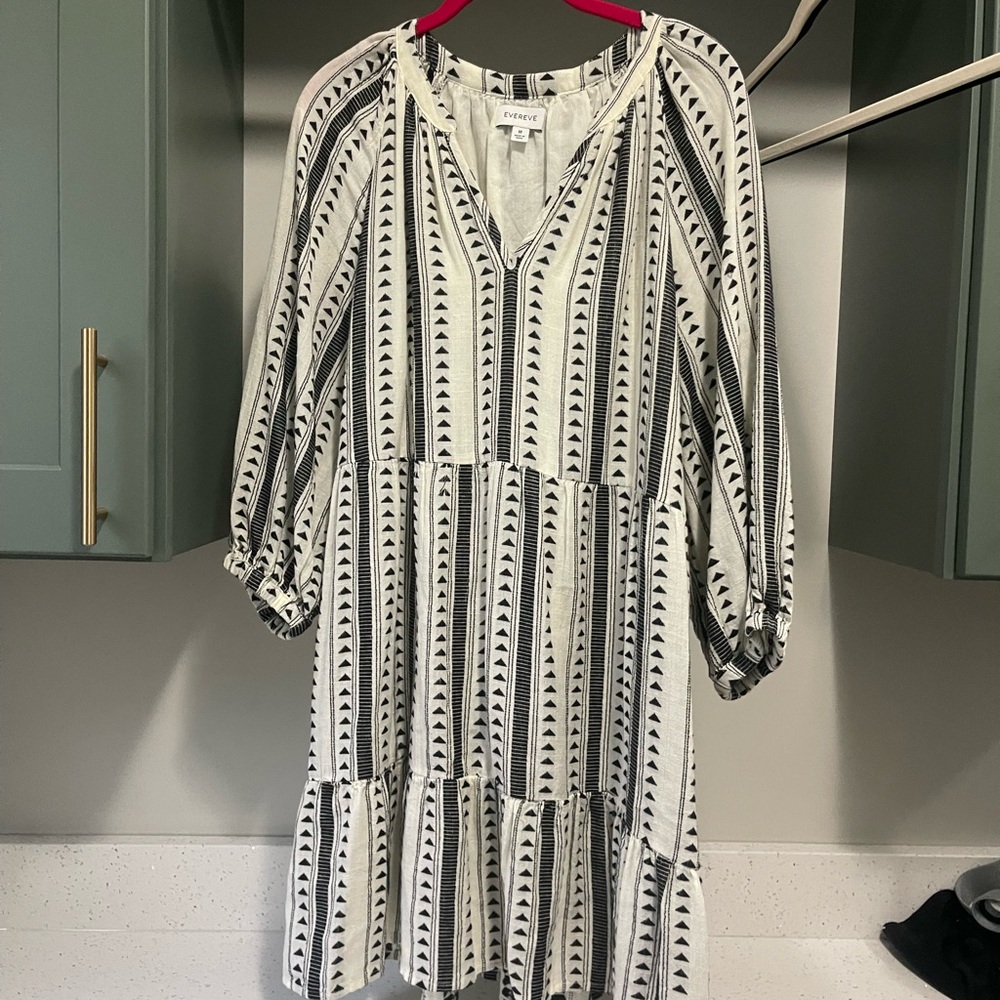 Evereve Black and White Striped Long Sleeve Dress